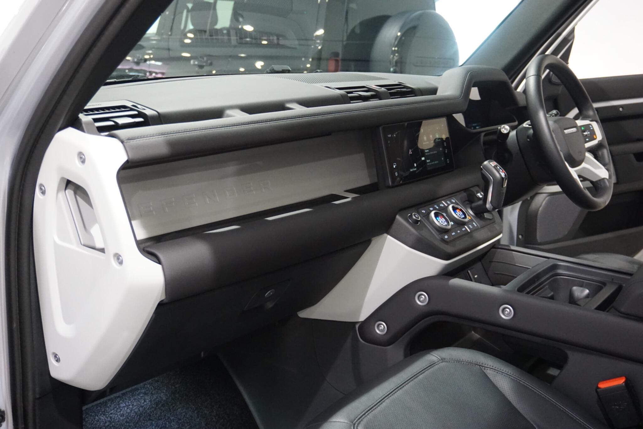 Land Rover Defender 110 2.0 P400e 15.4kWh XS Edition SUV 5dr Petrol Plug-in Hybrid Auto 4WD Euro 6 (s/s) (404 ps)